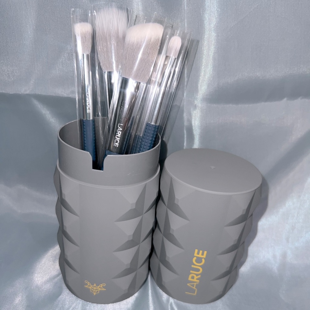 Laruce Gray/ Blue Makeup Brush Set (5 brushes)